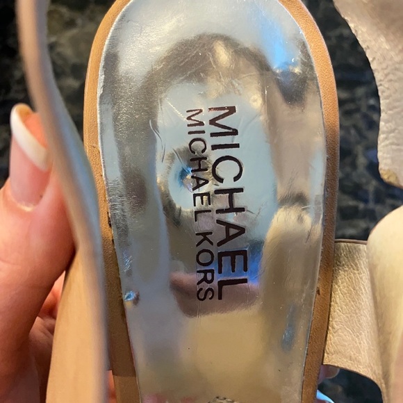 Michael Kors platform heels - Picture 4 of 5